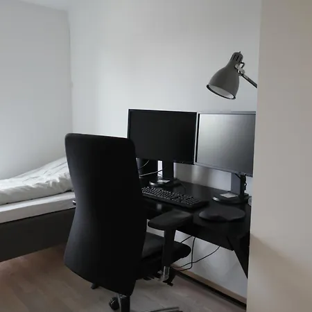 Luxury 2 Bedroom On Floor In Appartement *